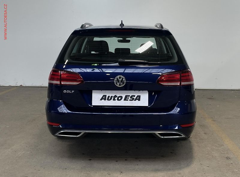 Volkswagen Golf (2019) 1.5TSi, DSG, LED, navi - fotka 5 z 17