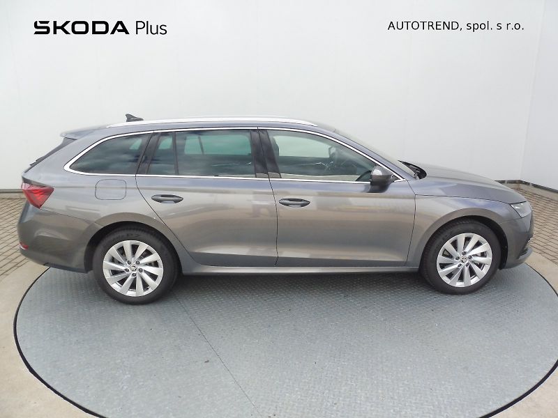 Škoda Octavia (2023) Combi iV Style 1,4 TSI PHEV 15 - fotka 31 z 31