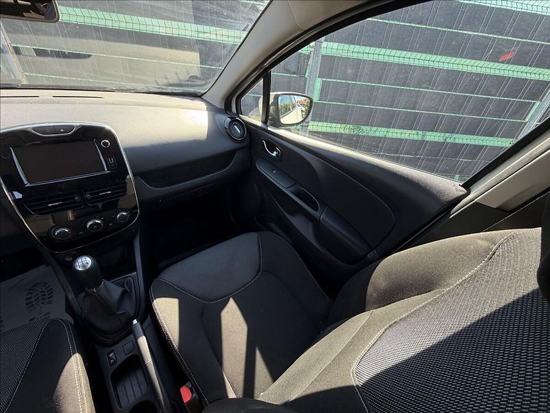 Renault Clio 1.5 dCi - fotka 10 z 10