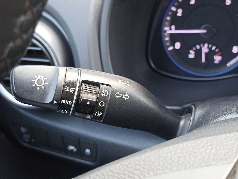 Hyundai Kona (2019) 1.0 T-GDI 88kW tažné manuál - fotka 13 z 27