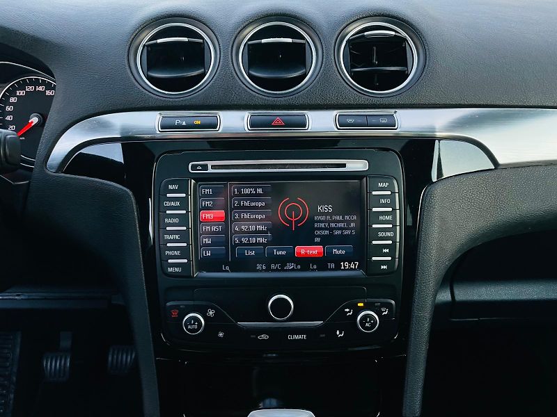 Ford Galaxy 2.0TDCi MAN 7MÍST KAMERA TAŽNÉ - fotka 34 z 45