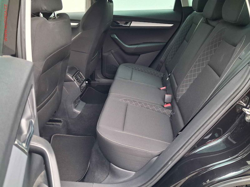 Škoda Karoq (2018) 1.0 TSi, Ambition, park.čidla - fotka 10 z 16