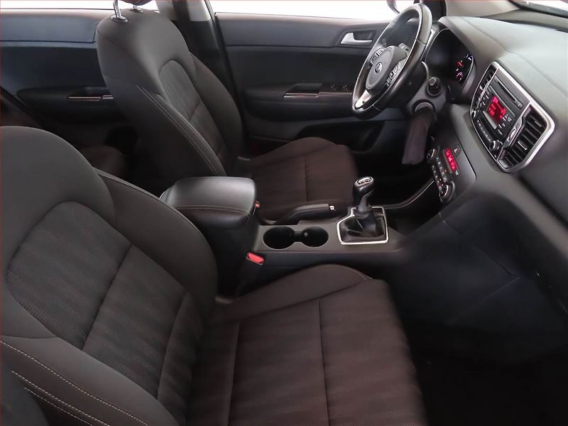 Kia Sportage (2020) Top 1.6 CRDi, Serv.kniha, Navi - fotka 9 z 14