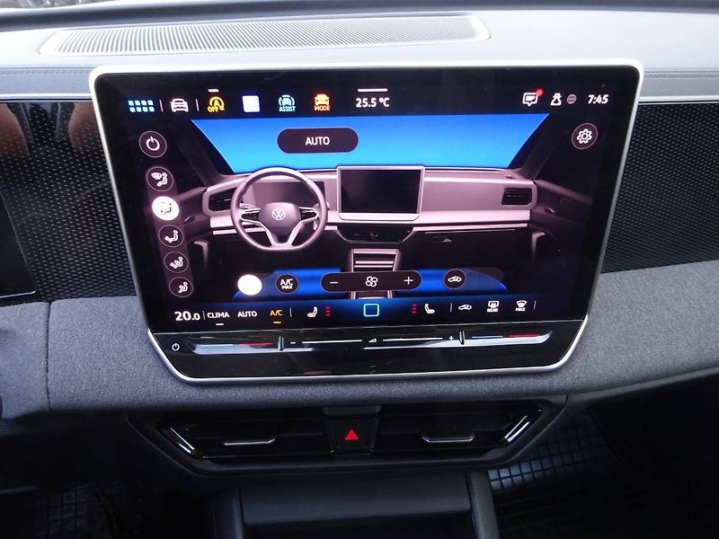 Volkswagen Tiguan (2024) 1,5 eTSI/96 kW MHEV - fotka 19 z 27
