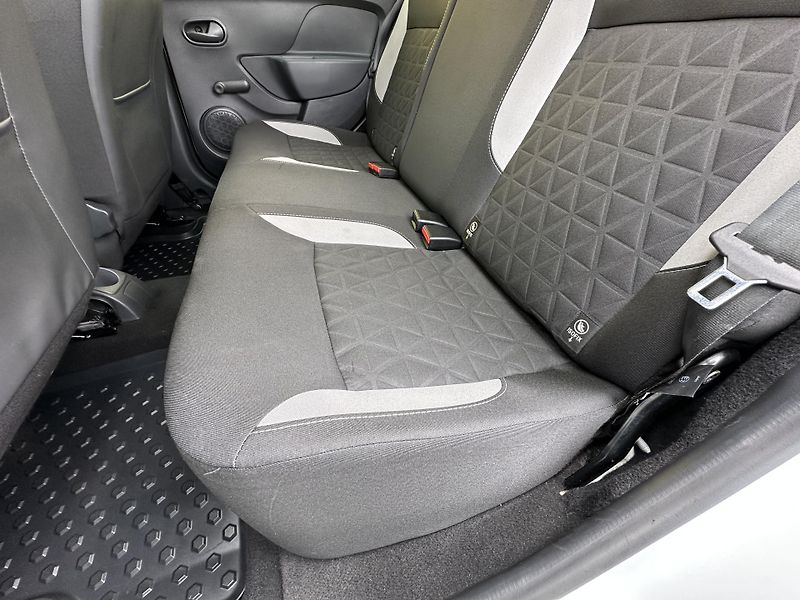Dacia Sandero (2016) STEPWAY 0.9/66kW *ČR* KLIMA*  - fotka 23 z 34