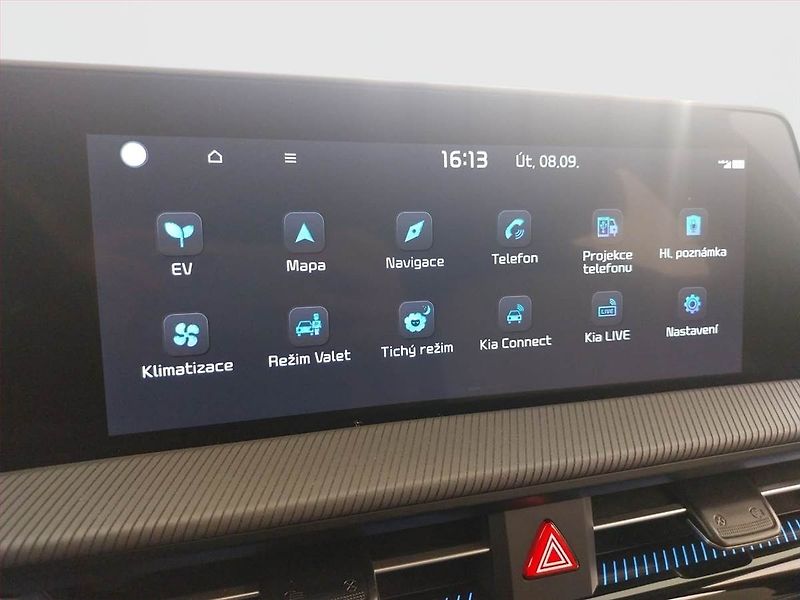 Kia EV6 (2023) AWD 77.4 kWh, SoH 94% - fotka 21 z 24