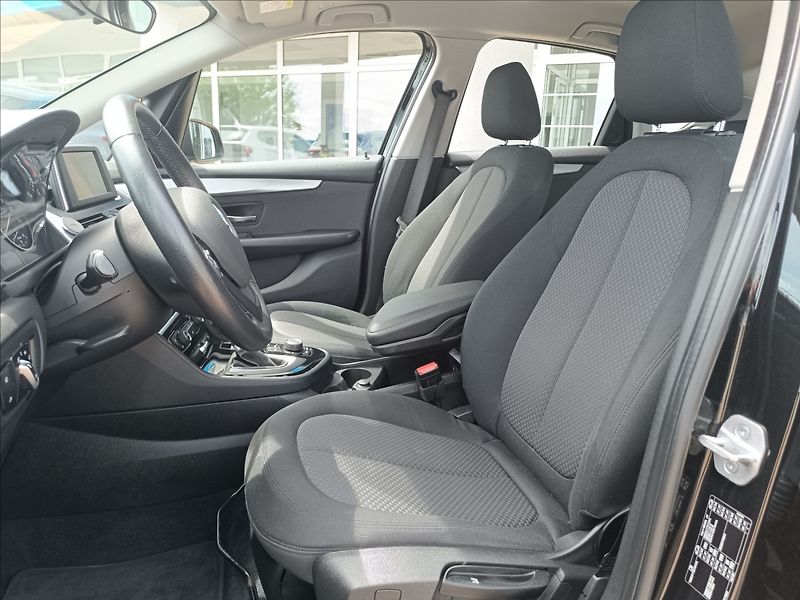 BMW Řada 2 1,5 218i Automat Active tourer - fotka 10 z 22
