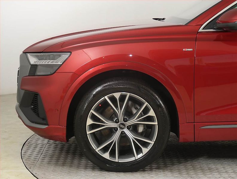 Audi Q8 (2021) 50 TDI - fotka 15 z 24