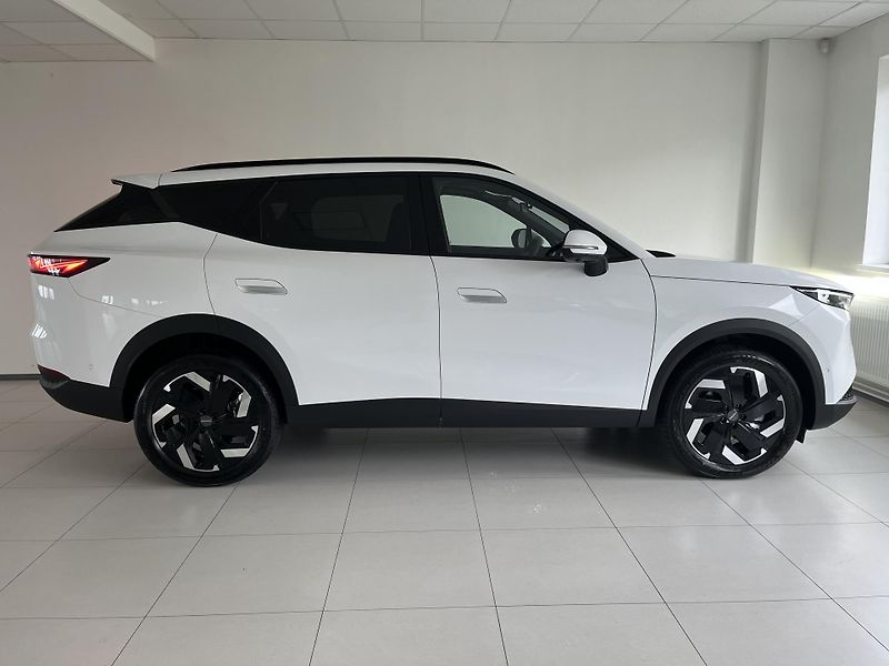 Omoda 7 (2026) 1.6 TGDI PREMIUM - fotka 4 z 14