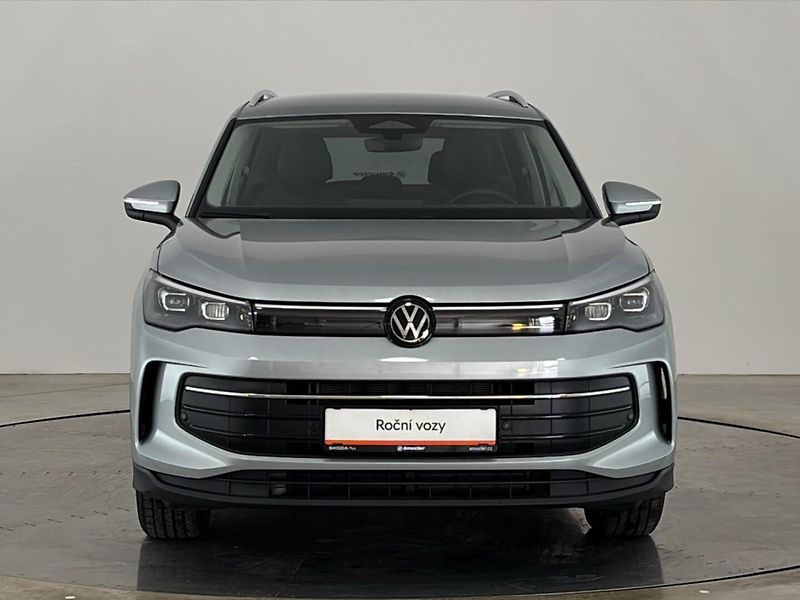 Volkswagen Tiguan People DSG - fotka 4 z 31