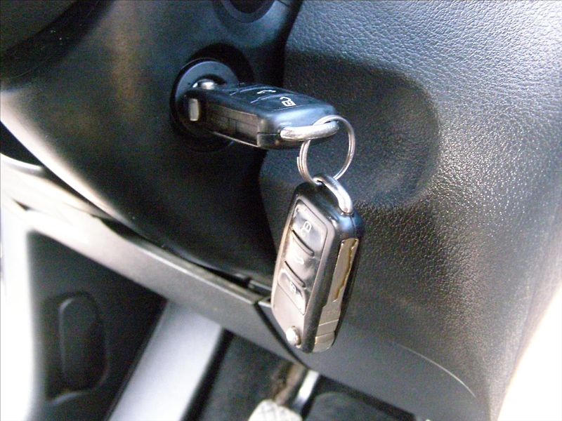 Volkswagen Touran 1,2   77KW REZERVACE - fotka 36 z 39