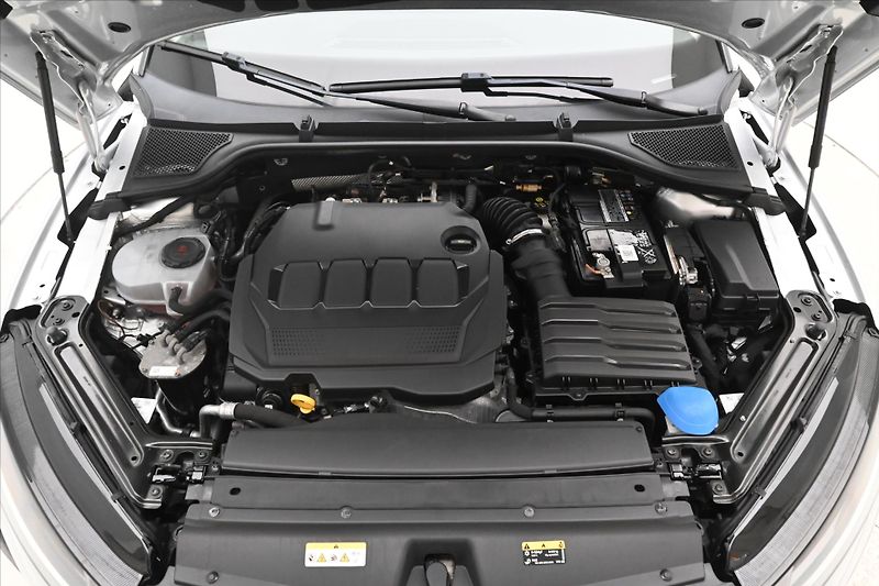 Škoda Octavia 2,0 TDI 110kW DSG Style Záruka - fotka 9 z 32