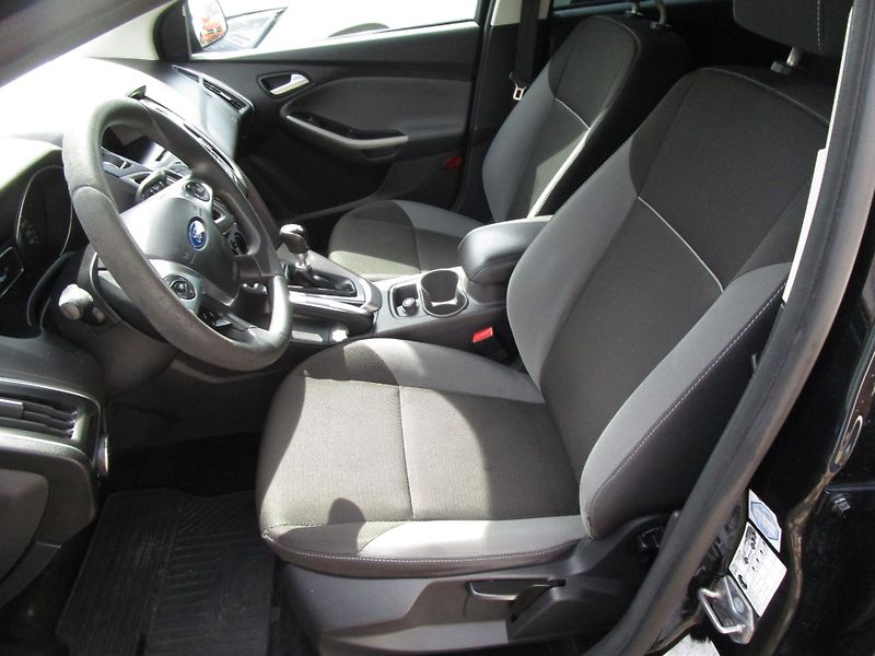 Ford Focus 1,6TDCI-85KW-NOVÁ STK - fotka 7 z 15