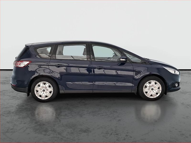 Ford S-MAX (2018) 1.5 EcoBoost, 7 míst, Tempomat - fotka 6 z 16
