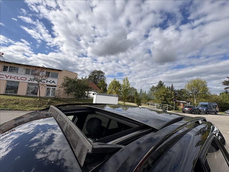 Mercedes-Benz GLE 5,0 500 AMG V8 Servis MB,Top - fotka 50 z 61