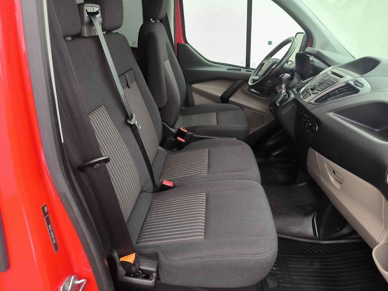 Ford Transit Custom (2017) 2.0TDCi L2 6míst, Trend - fotka 10 z 18