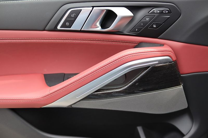 BMW X6 (2026) XDRIVE 40i G06 M-SPORT 280kW - fotka 21 z 50