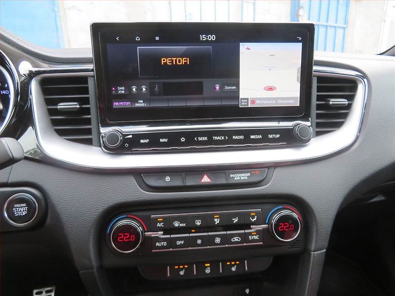 Kia Ceed (2022) GT Line 1.5 T-GDI, Serv.kniha - fotka 12 z 17