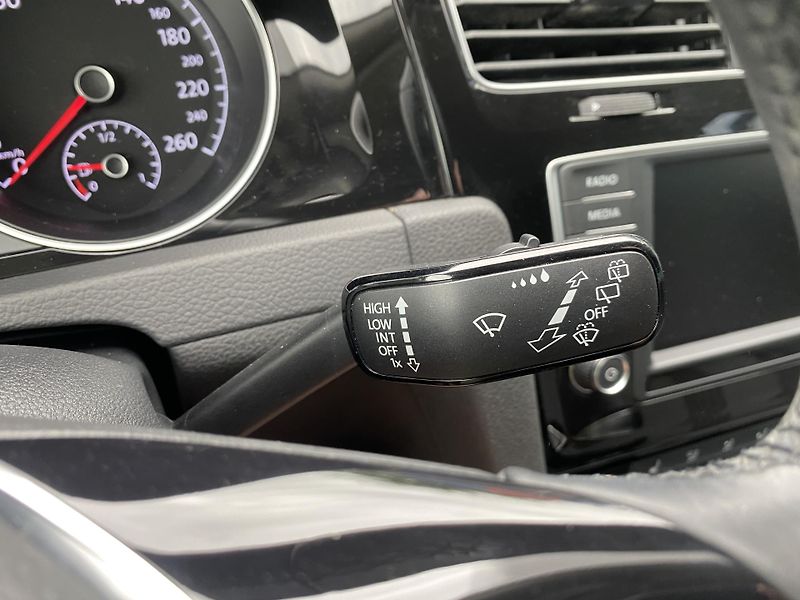 Volkswagen Golf 1.2 TSI 81kW -ALLSTAR-PDC-ALU - fotka 22 z 43
