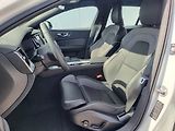 Volvo V60 PLUS DARK B4 FWD 145 kW - náhled 13