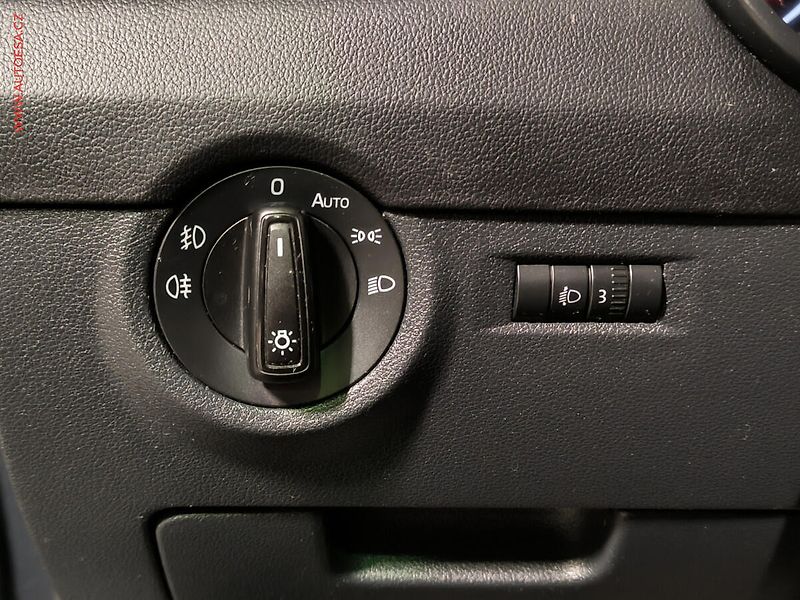 Škoda Octavia (2014) 1.6TDi 4x4, AC, tempo, park - fotka 16 z 17