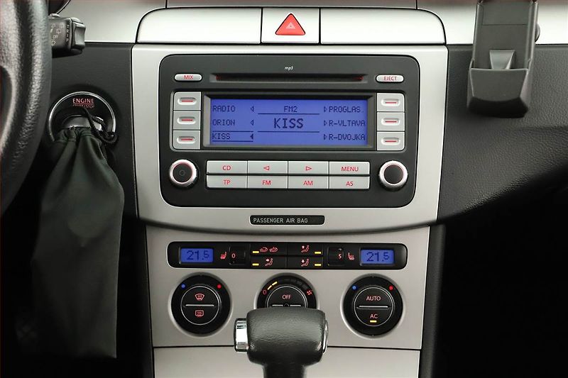 Volkswagen Passat (2007) 2.0 FSI, Automat, nová STK - fotka 9 z 14