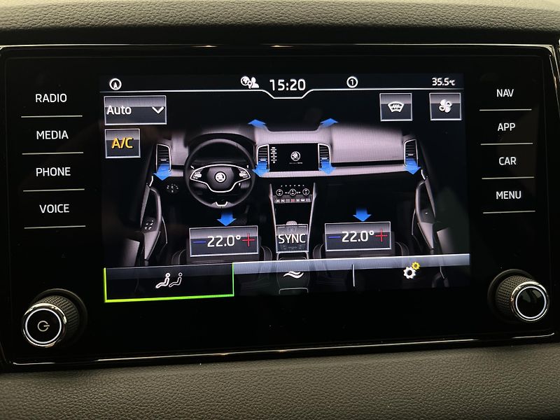 Škoda Karoq 1.5 TSI DRIVE AUT - fotka 32 z 40