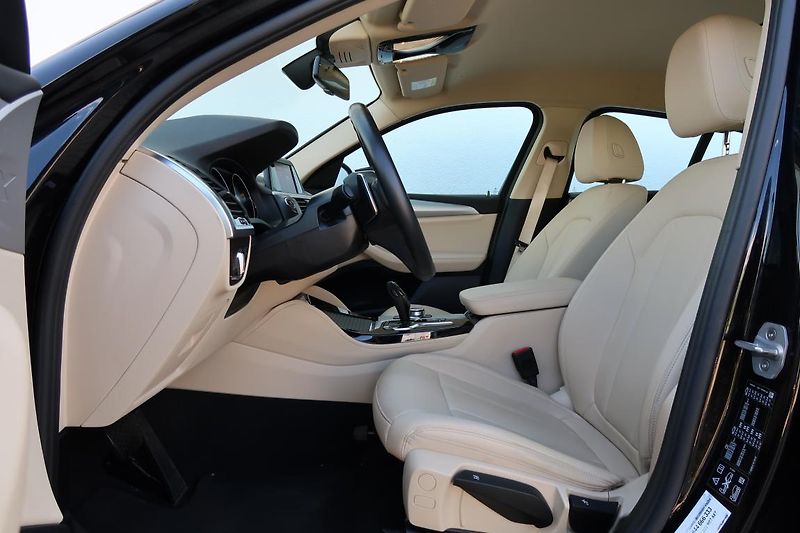 BMW X4 xDrive20d - fotka 2 z 17