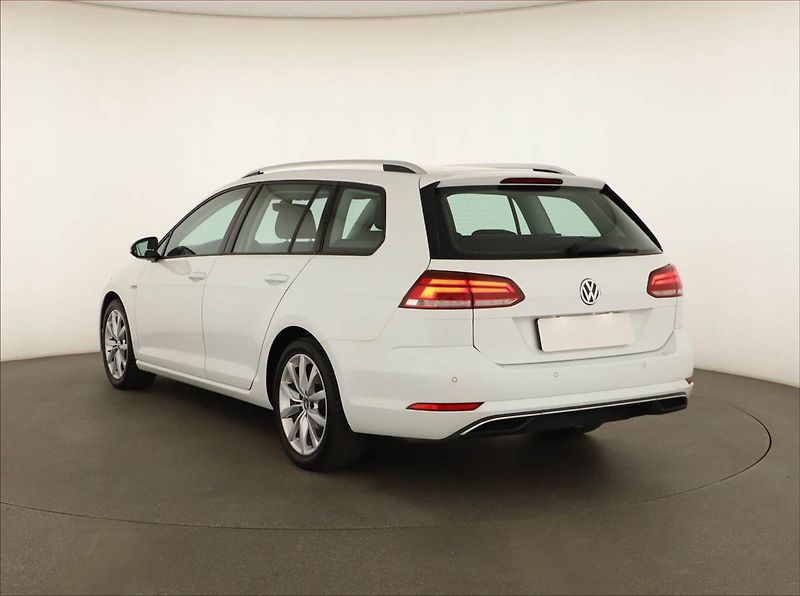 Volkswagen Golf (2020) Marathon Edition 1.5 TSI, ČR - fotka 4 z 15