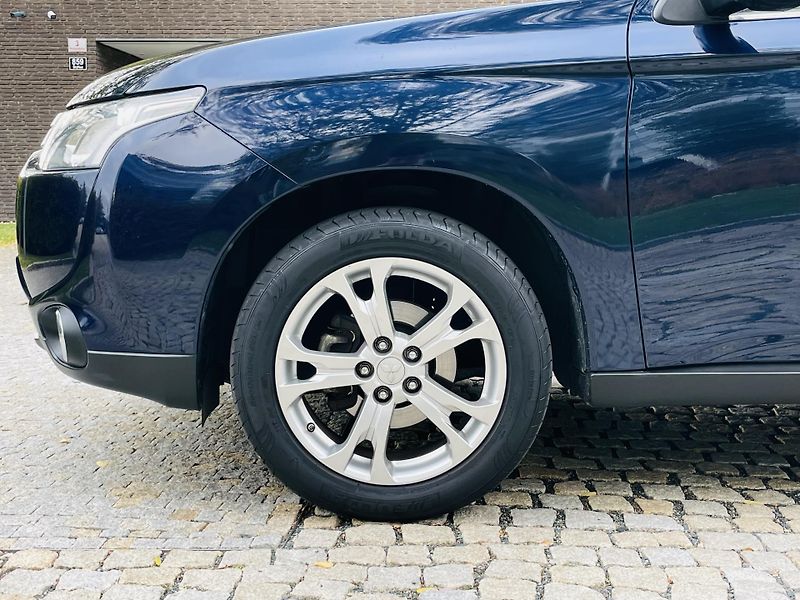 Mitsubishi Outlander 2.0i MANUÁL 1.MAJITEL TAŽNÉ - fotka 44 z 44
