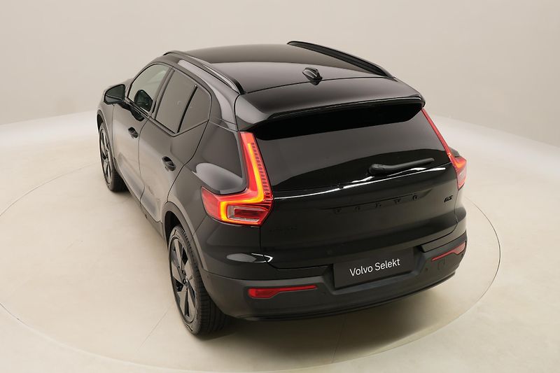 Volvo XC40 B3 PLUS BLACK EDITION AUT CZ - fotka 18 z 56