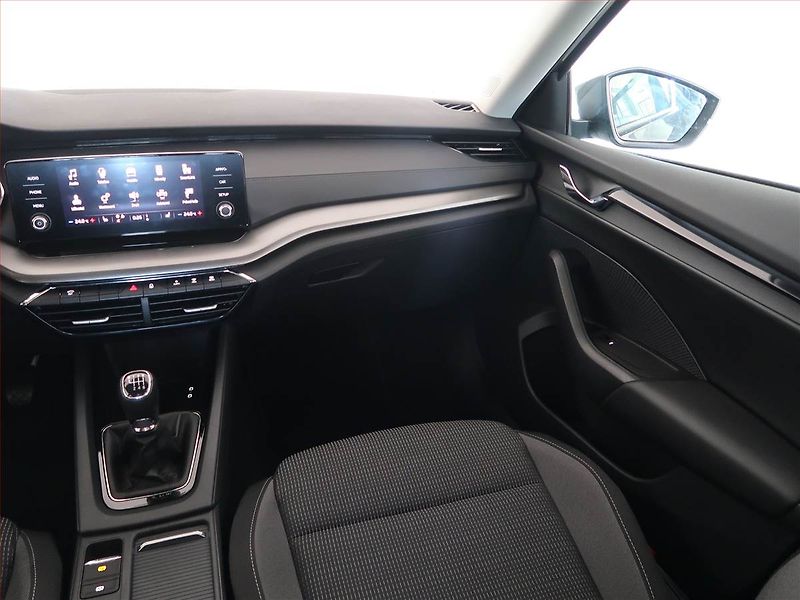 Škoda Octavia (2022) Ambition 1.5 TSI - fotka 8 z 13