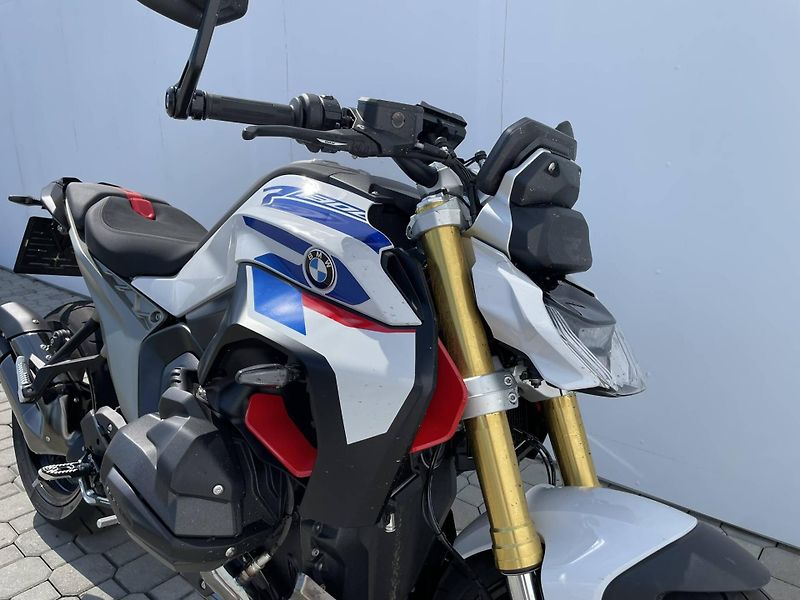 BMW (2026) R 1300 R - fotka 4 z 12