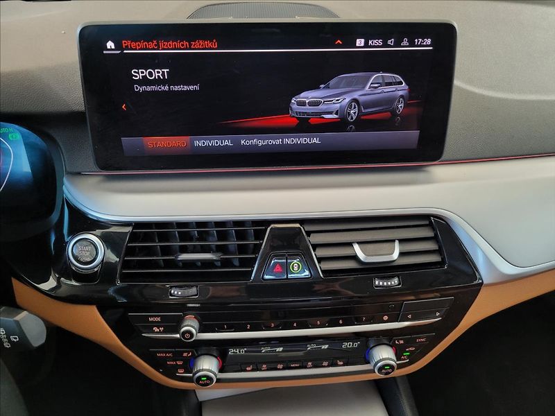 BMW Řada 5 2,0 HEV,LED,Navi,kůže,výhřev - fotka 27 z 49