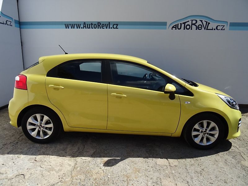 Kia Rio (2017) 1.2i,61kW,1majČR,S.kni,ALU - fotka 5 z 22