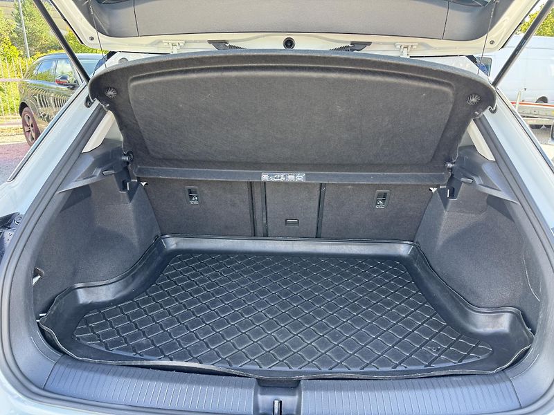Volkswagen T-Roc (2020) 2.0TDI 110Kw4x4 United Webasto - fotka 19 z 22