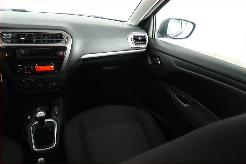 Peugeot 301 (2013) 1.2 VTi, ČR,1.maj - fotka 8 z 15