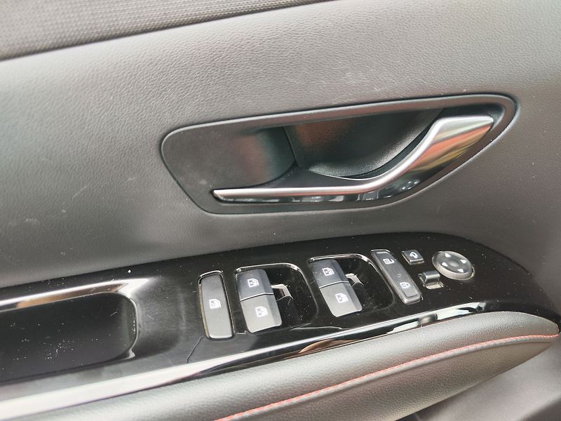 Hyundai Tucson 1.6 T-GDi/132kW N-Line MHEV - fotka 39 z 42
