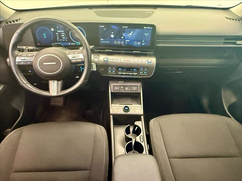 Hyundai Kona EV 65,4kWh CZECH EDITION - fotka 7 z 16