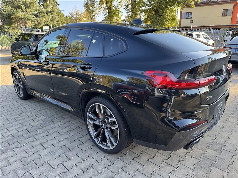 BMW X4 M40i - fotka 7 z 36