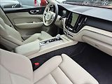 Volvo XC60 2,0 B5 AWD benzin Inscription - náhled 12