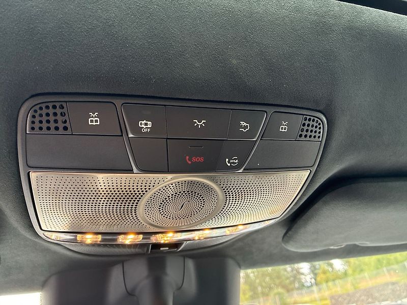 Mercedes-Benz Třídy G G 580 s technologií EQ - fotka 31 z 31