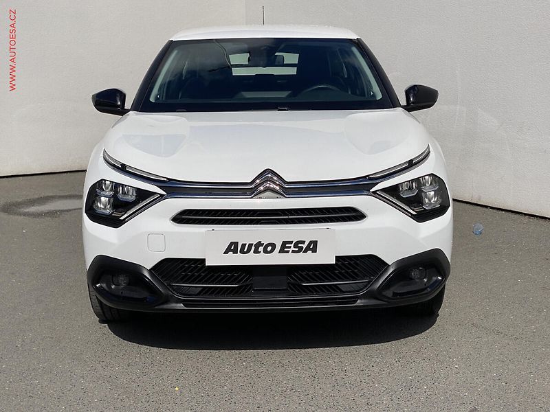 Citroën C4 (2023) 1.2 PT, 1.maj,ČR, Feel, navi - fotka 2 z 16