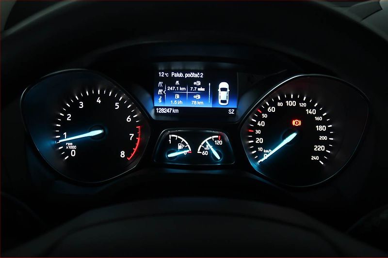 Ford Kuga (2019) 1.5 EcoBoost, ČR,1.maj - fotka 11 z 18