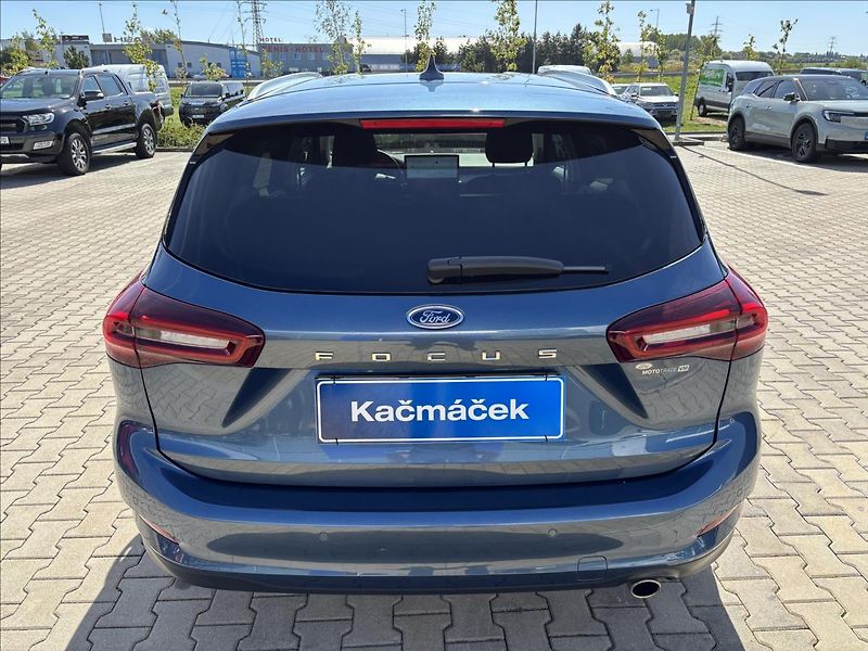 Ford Focus 1,0 EcoBoost 114kW Titanium - fotka 4 z 42