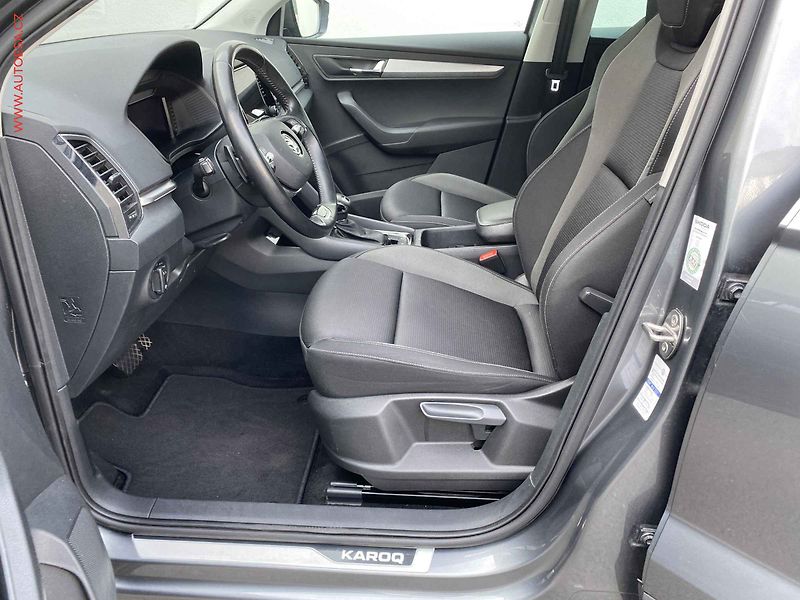 Škoda Karoq (2023) 2.0 TDi, TOUR, DSG, TZ, navi - fotka 9 z 20