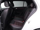 Volkswagen Golf 2,0 TSI GTI 180kW Performance - náhled 13