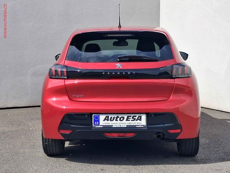 Peugeot 208 (2023) 1.2 PT, Allure, AT, LED, navi - fotka 5 z 20