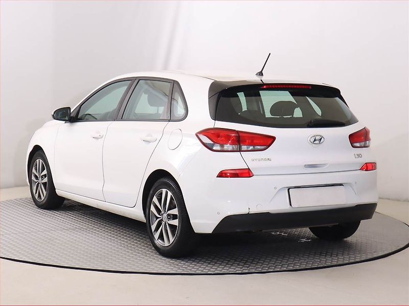 Hyundai i30 (2017) 1.4 CVVT, Serv.kniha, Tempomat - fotka 4 z 20