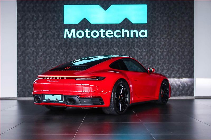 Porsche 911 (2024) Carrera S - fotka 5 z 20